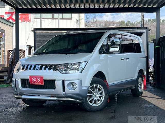 2009 Mitsubishi Delica D5