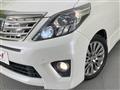 2013 Toyota Alphard