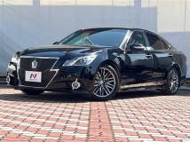 2013 Toyota Crown Hybrid