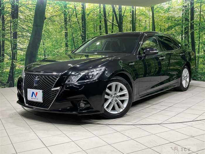 2013 Toyota Crown Hybrid