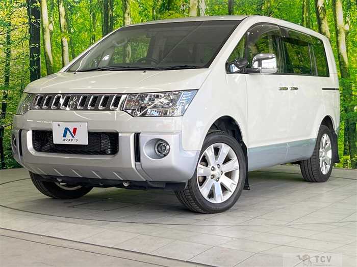 2015 Mitsubishi Delica D5