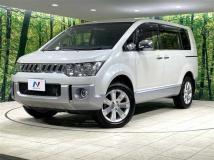 2017 Mitsubishi Delica D5