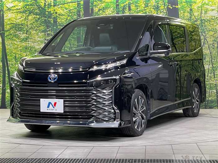 2022 Toyota Voxy