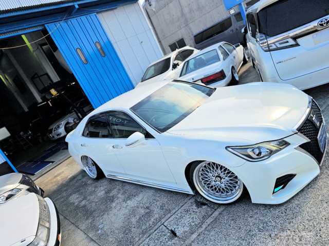 2013 Toyota Crown Athlete Series