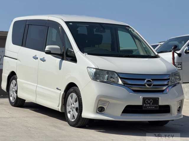 2013 Nissan Serena