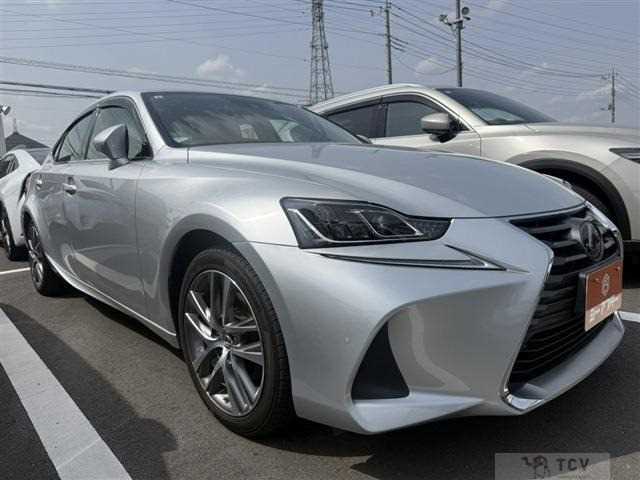 2017 Lexus IS