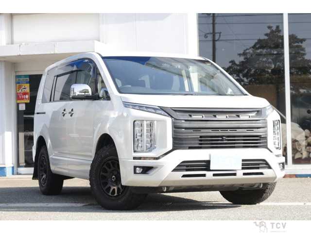 2021 Mitsubishi Delica D5