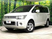 2013 Mitsubishi Delica D5