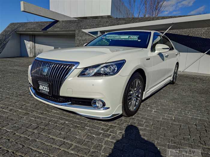 2016 Toyota Crown Majesta