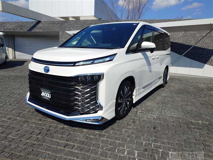 2023 Toyota Voxy