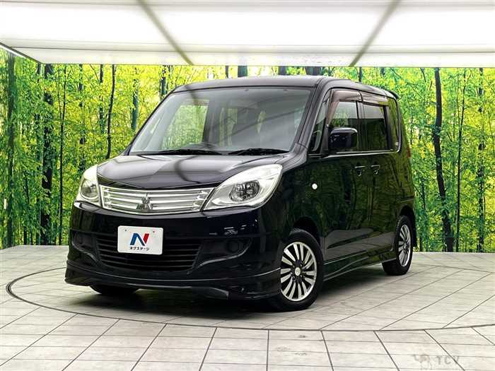2011 Mitsubishi Delica D2