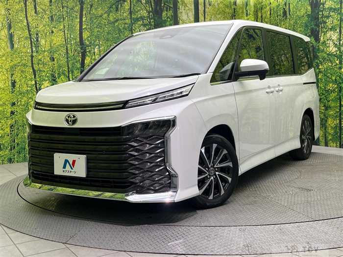 2022 Toyota Voxy