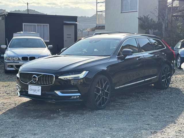 2017 Volvo V90