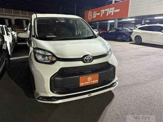 2023 Toyota Sienta