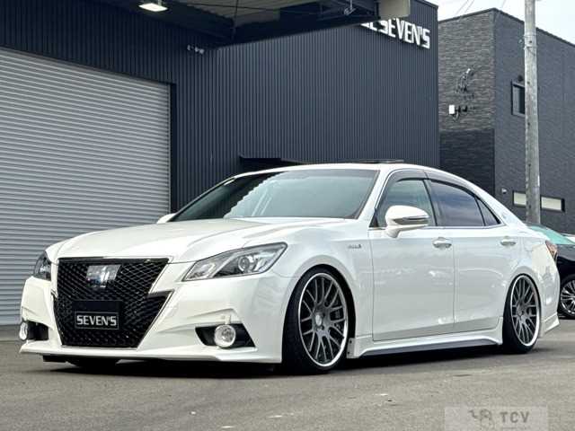 2015 Toyota Crown Athlete Series