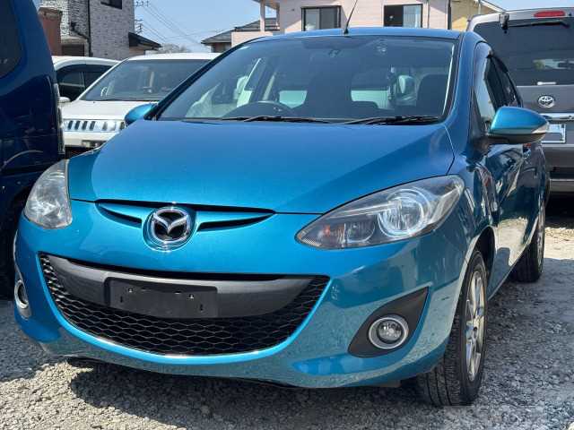 2013 Mazda Demio