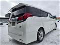 2015 Toyota Alphard Hybrid