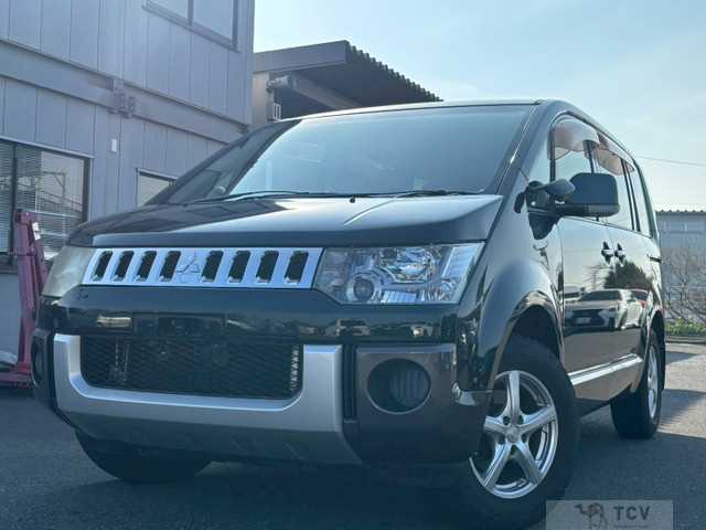 2013 Mitsubishi Delica D5