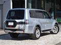 2017 Mitsubishi Pajero