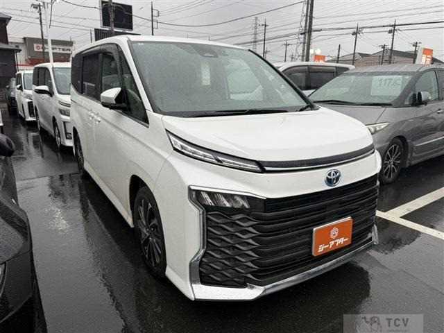 2022 Toyota Voxy