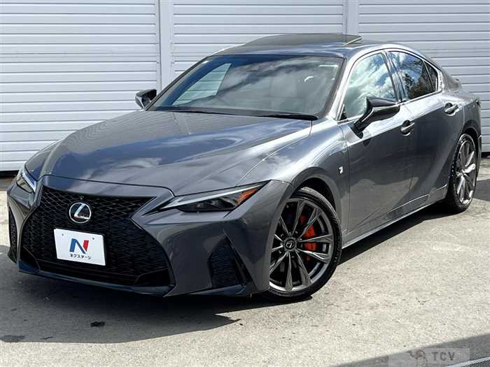 2021 Lexus IS