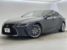 2022 Lexus IS
