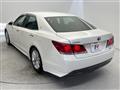2013 Toyota Crown Hybrid