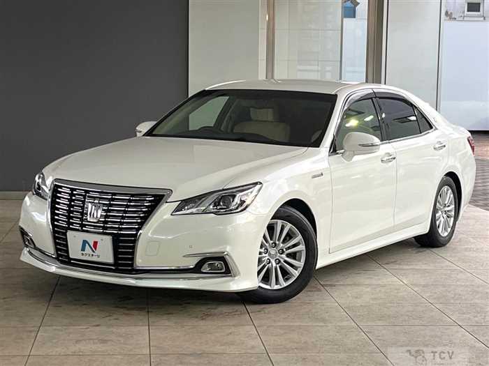 2016 Toyota Crown Hybrid