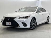 2019 Lexus ES