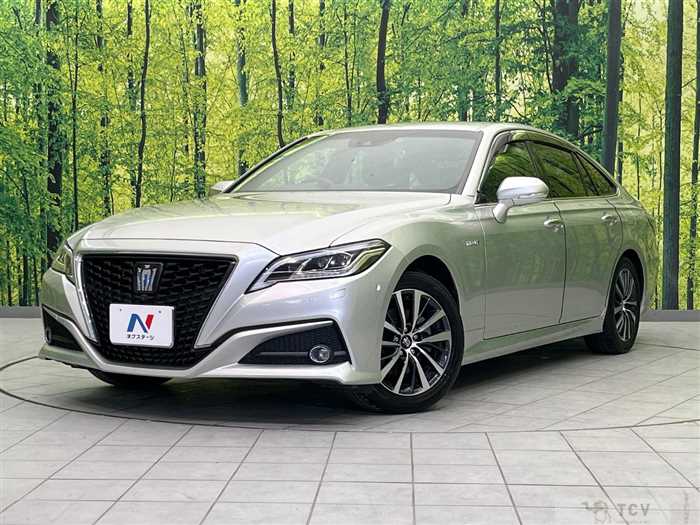 2019 Toyota Crown Hybrid