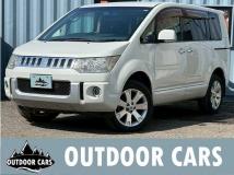 2010 Mitsubishi Delica D5