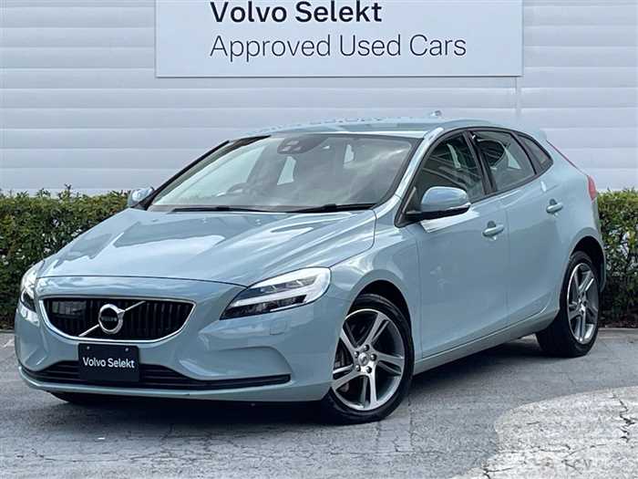 2018 Volvo V40