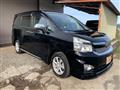 2013 Toyota Voxy
