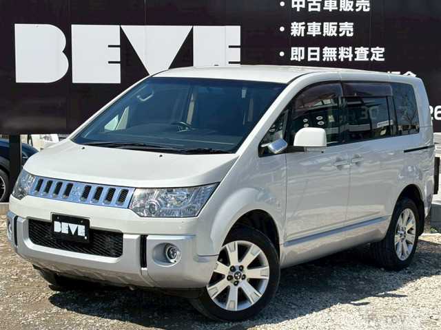 2014 Mitsubishi Delica D5