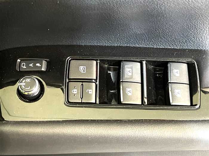 Toyota Vellfire 2020 — миниатюра 9