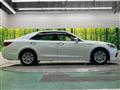 2013 Toyota Crown Hybrid