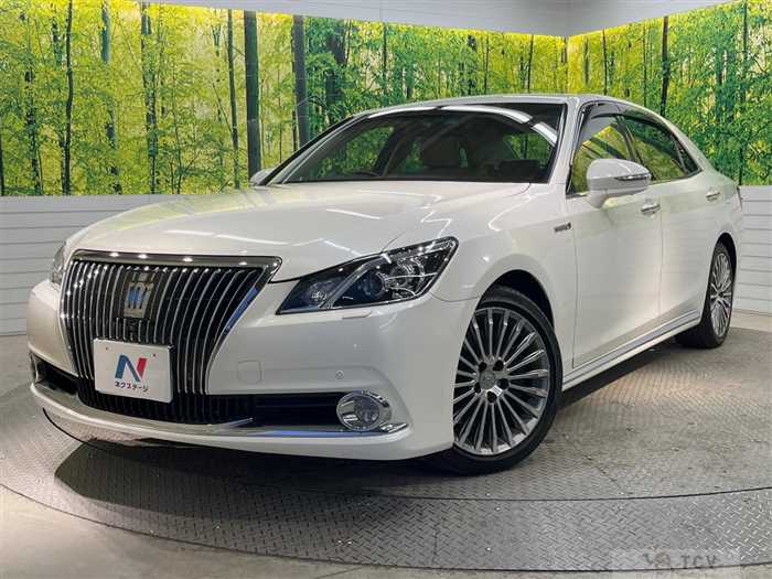 2014 Toyota Crown Majesta