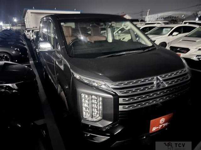 2021 Mitsubishi Delica D5