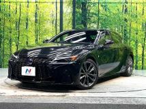 2021 Lexus IS