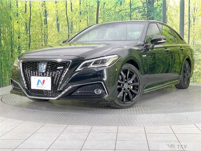 2018 Toyota Crown Hybrid