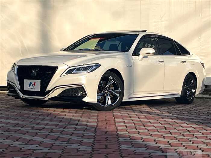 2019 Toyota Crown Hybrid