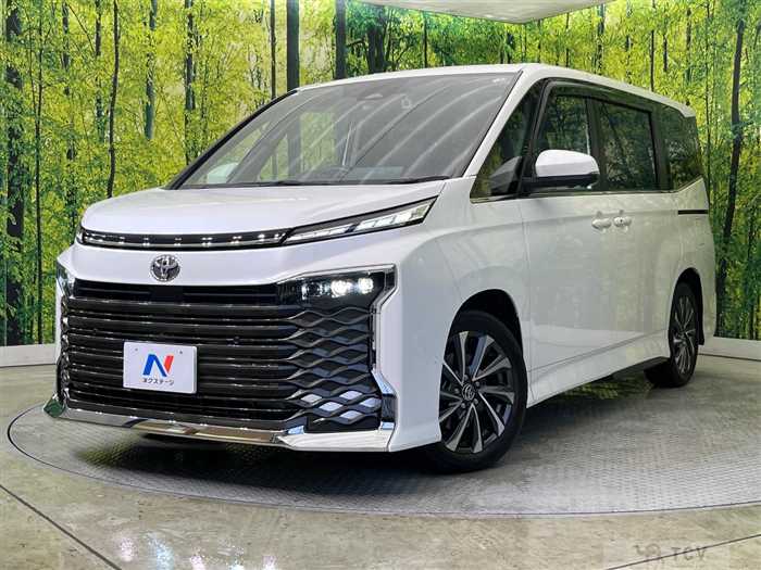2023 Toyota Voxy
