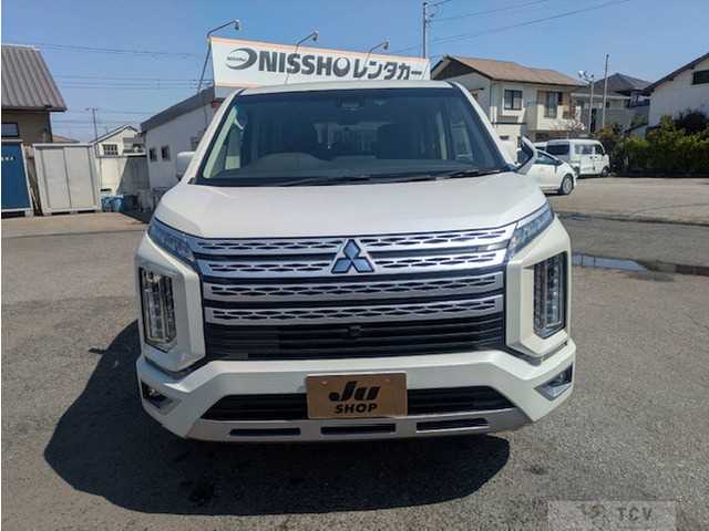 2019 Mitsubishi Delica D5