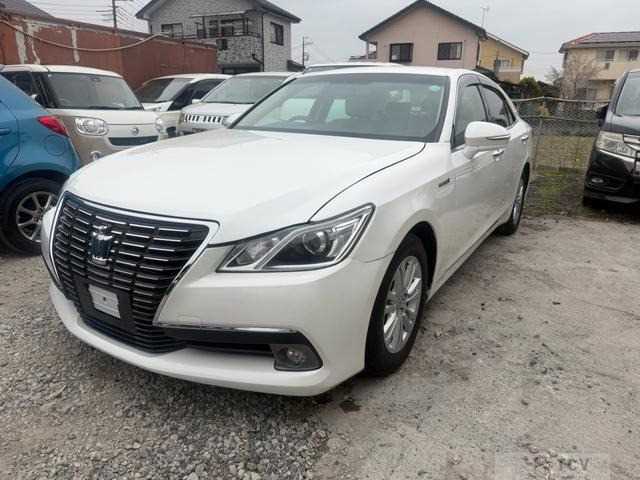 2014 Toyota Crown