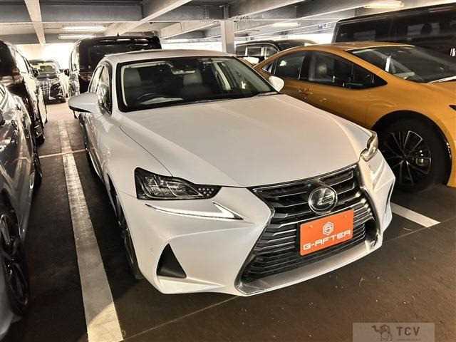 2017 Lexus IS
