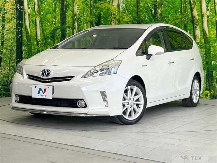 2013 Toyota PRIUS α