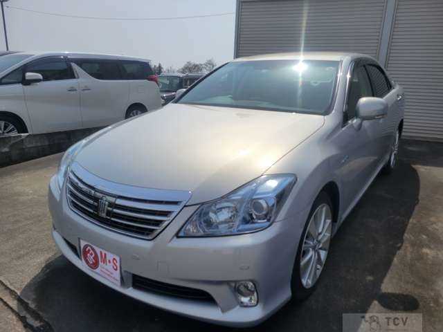 2011 Toyota Crown Hybrid