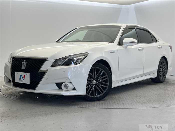 2015 Toyota Crown Hybrid