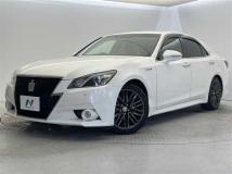 2015 Toyota Crown Hybrid