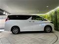 2018 Toyota Alphard Hybrid
